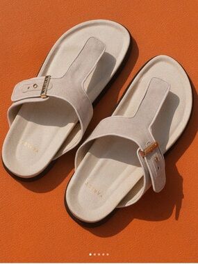 Varley Aisne Suede Toe Post Sandals in Birch | Size 7 | New in Box
